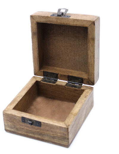 White Washed Wooden Box – 4×4 Slavic Design