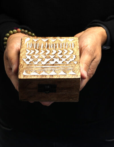 White Washed Wooden Box – 4×4 Aztec Design