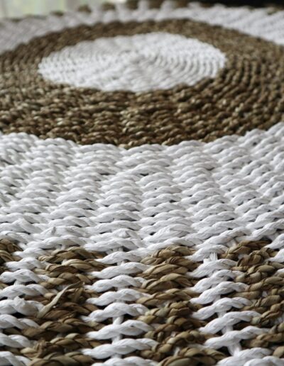 Round Seagrass White & Tan - Sun - 1m