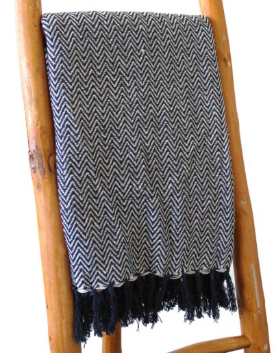 Boho Comfort Throws - 140 x 200 cm - Navy Zigzag
