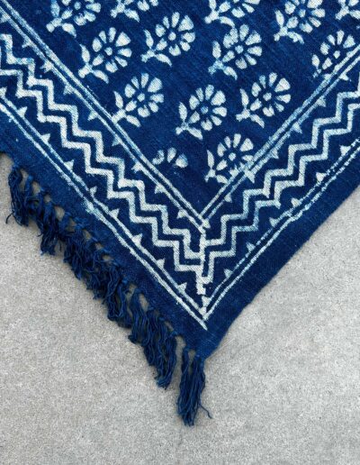 Handmade Indigo Throw - 170 x 120 cm - Chhota Flower