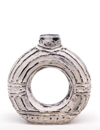 Round Donut Shaped Vase - Cream 18 cm