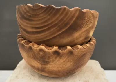 Scallop Wavy Edge Medium Wooden Bowl