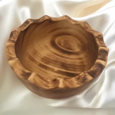 Scallop Wavy Edge Small Wooden Bowl